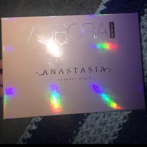 Anastasia Beverly Hills Aurora Glow Kit